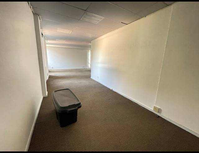 180M² OFFICE TO LET IN ROSEBANK